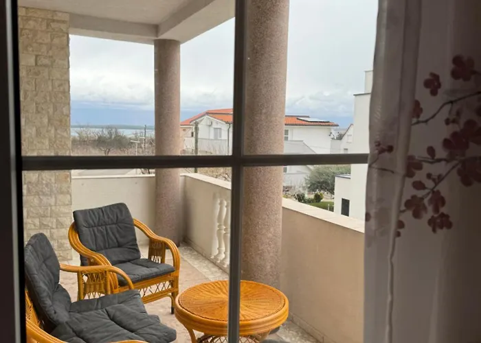 Apartament Antica Near The Queen In - By Ta Leut Agency *