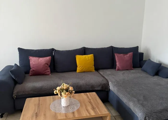 Antica Near The Queen In - By Ta Leut Agency Apartament Nin