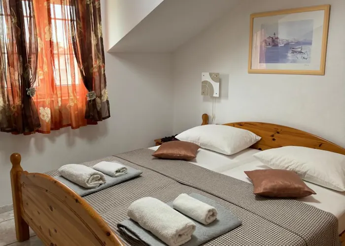 Apartament Antica Near The Queen In - By Ta Leut Agency Nin