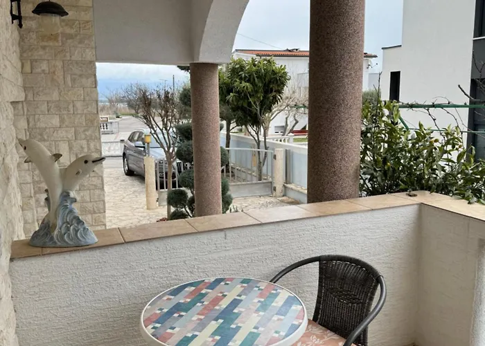 Apartament Antica Near The Queen In - By Ta Leut Agency *