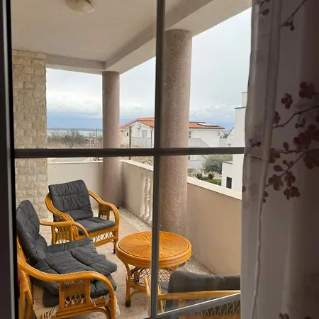 Apartment Antica Near The Queen In - By Ta Leut Agency *