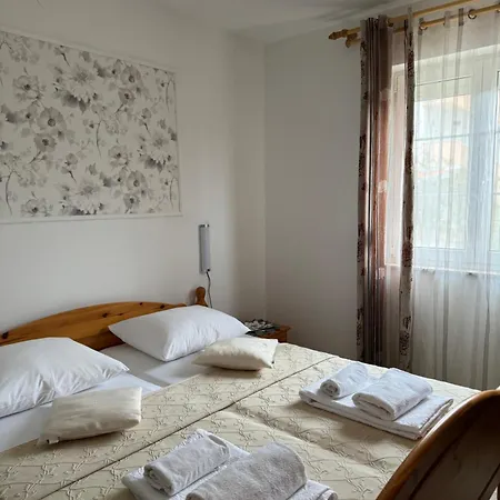 Apartment Antica Near The Queen In - By Ta Leut Agency Nin