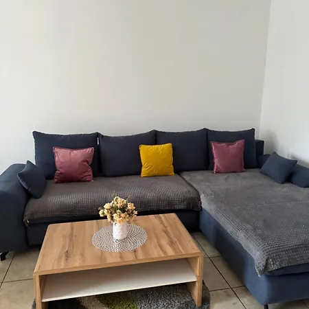 Antica Near The Queen In - By Ta Leut Agency Apartment Nin