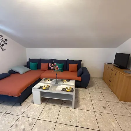 Apartment Antica In - By Ta Leut Agency Nin